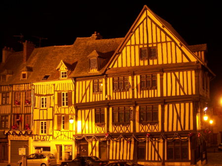 La maison du temps jadis de nuit à Vernon